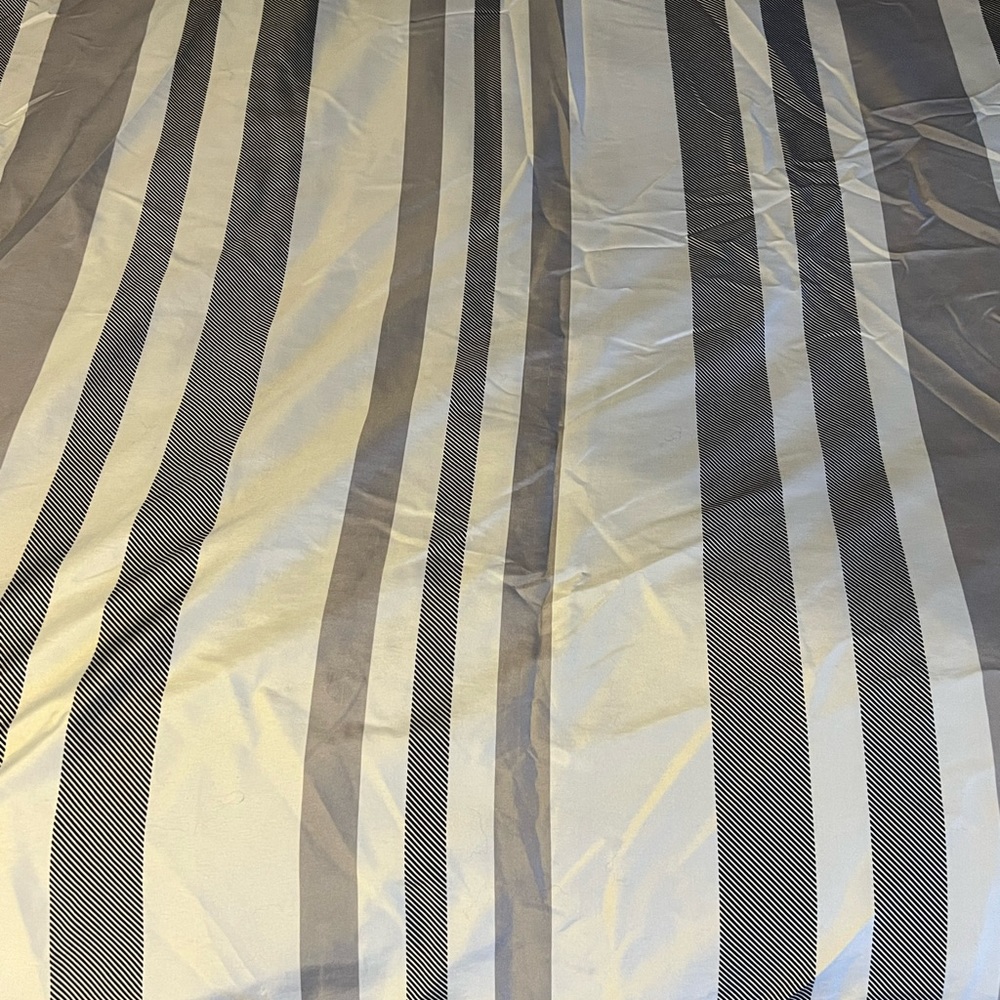 King Sized Duvet cover and two king shams